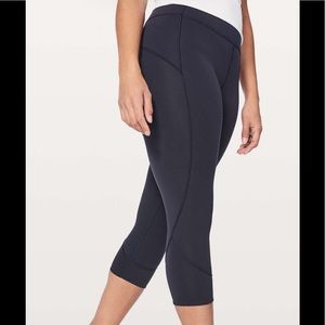 Lulu In Movement black crops 19”